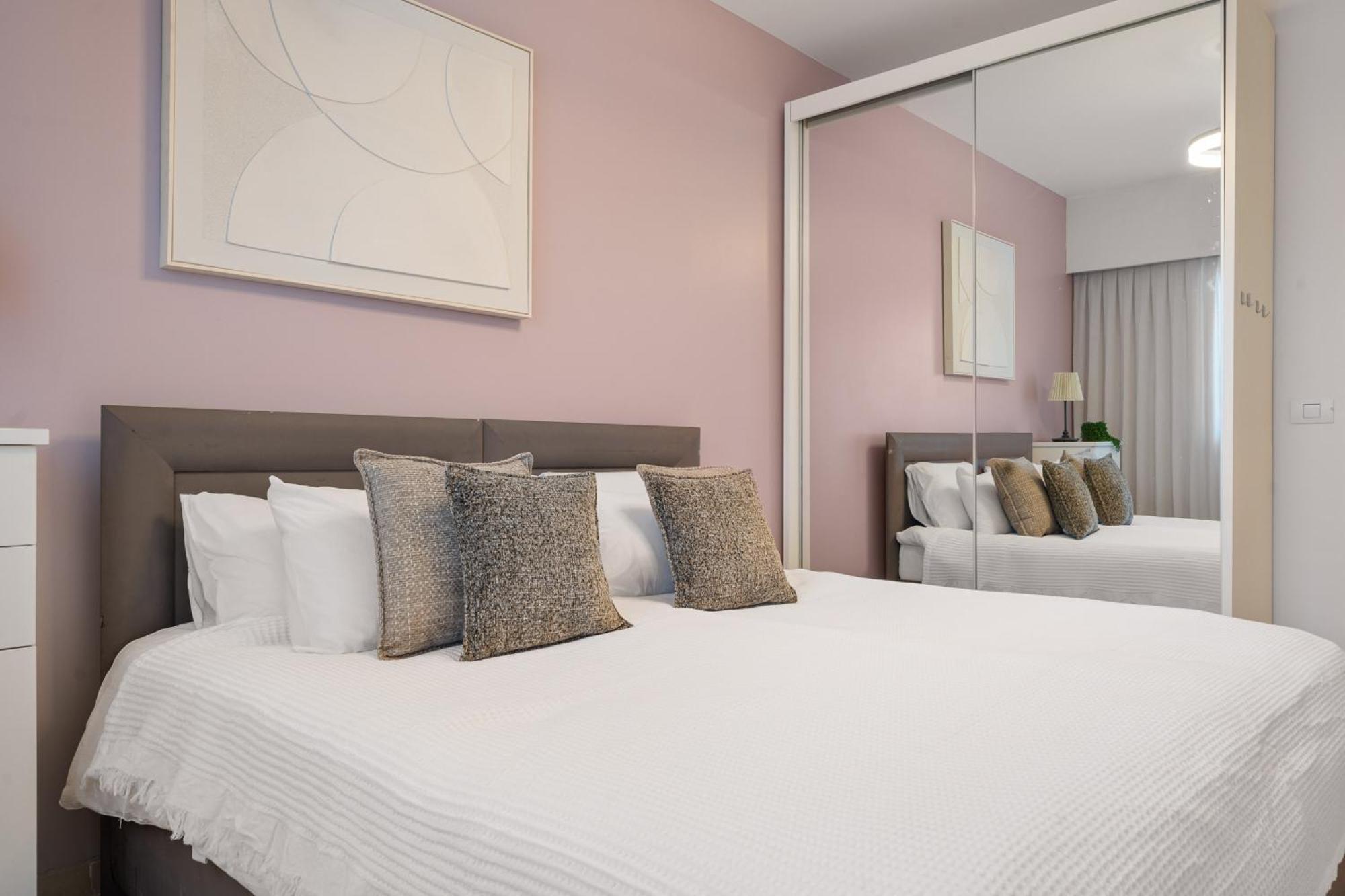Isrentals Haneviim - Aparthotel In City Center Gerusalemme Esterno foto