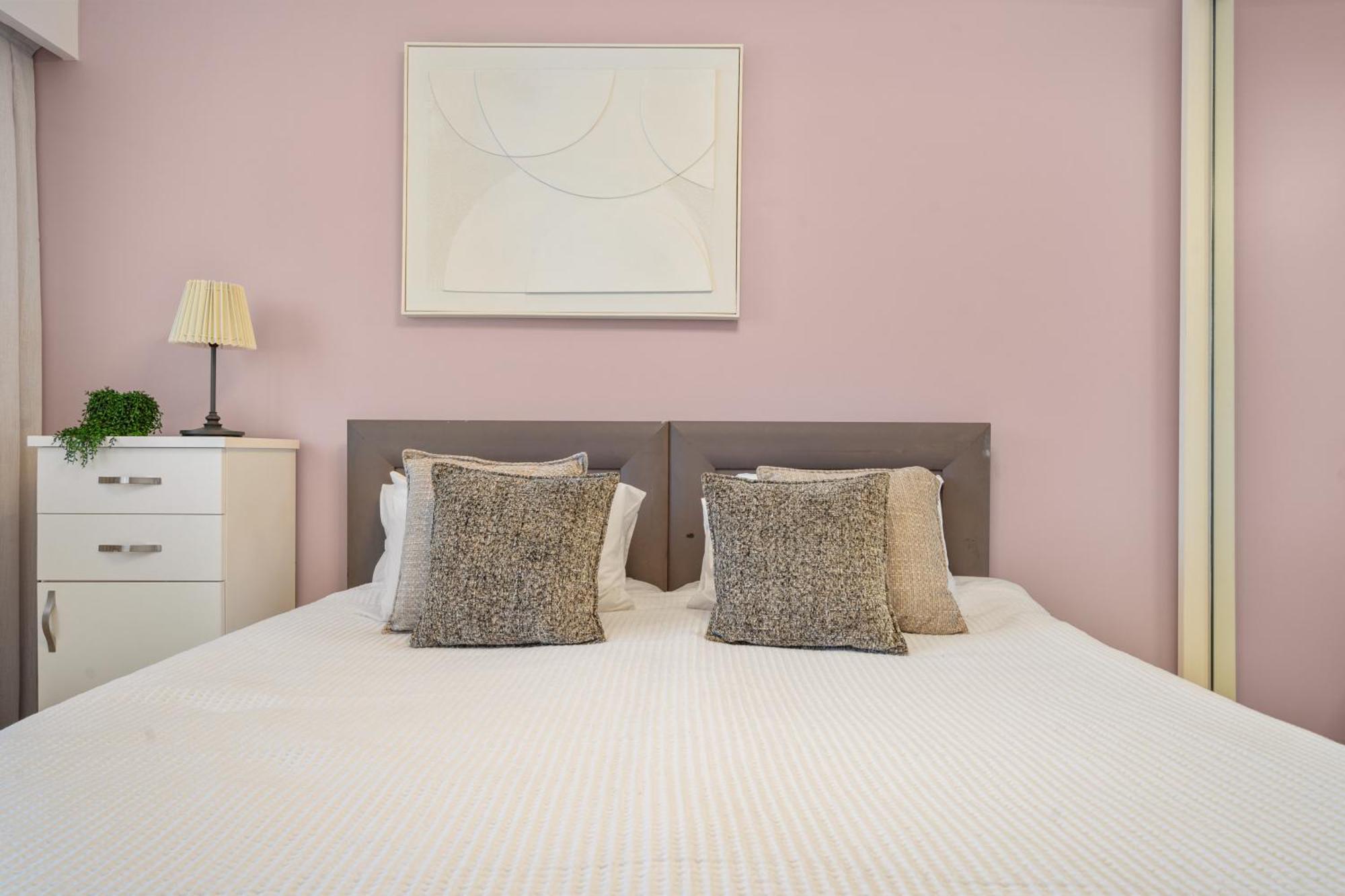 Isrentals Haneviim - Aparthotel In City Center Gerusalemme Esterno foto