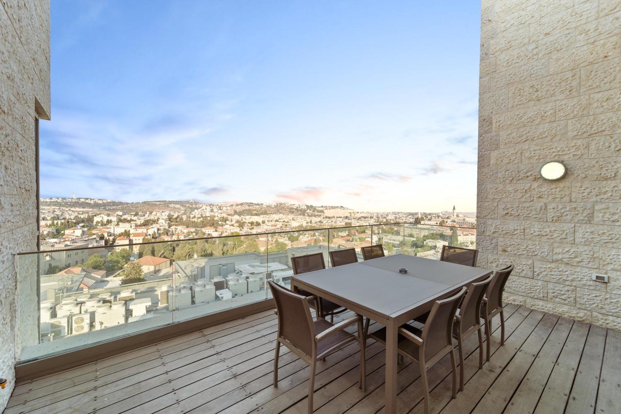 Isrentals Haneviim - Aparthotel In City Center Gerusalemme Esterno foto
