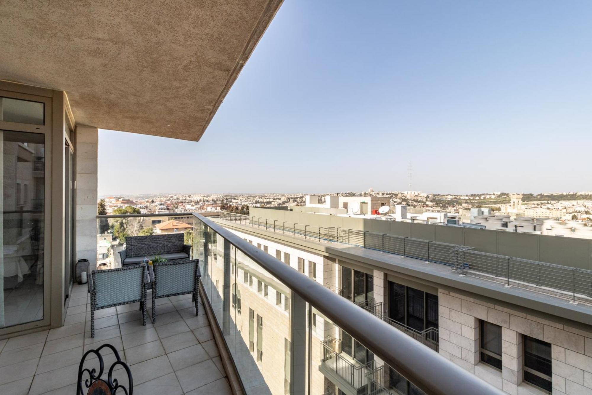 Isrentals Haneviim - Aparthotel In City Center Gerusalemme Esterno foto