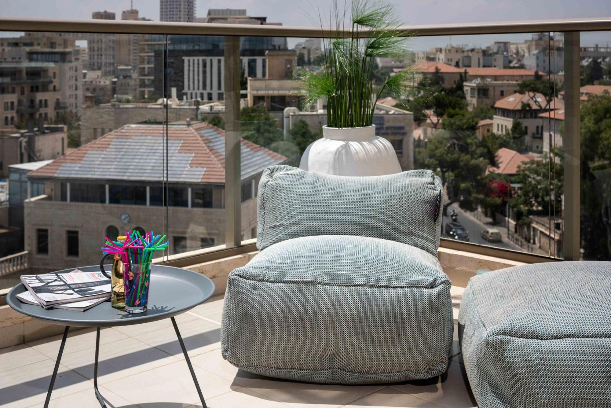 Isrentals Haneviim - Aparthotel In City Center Gerusalemme Esterno foto