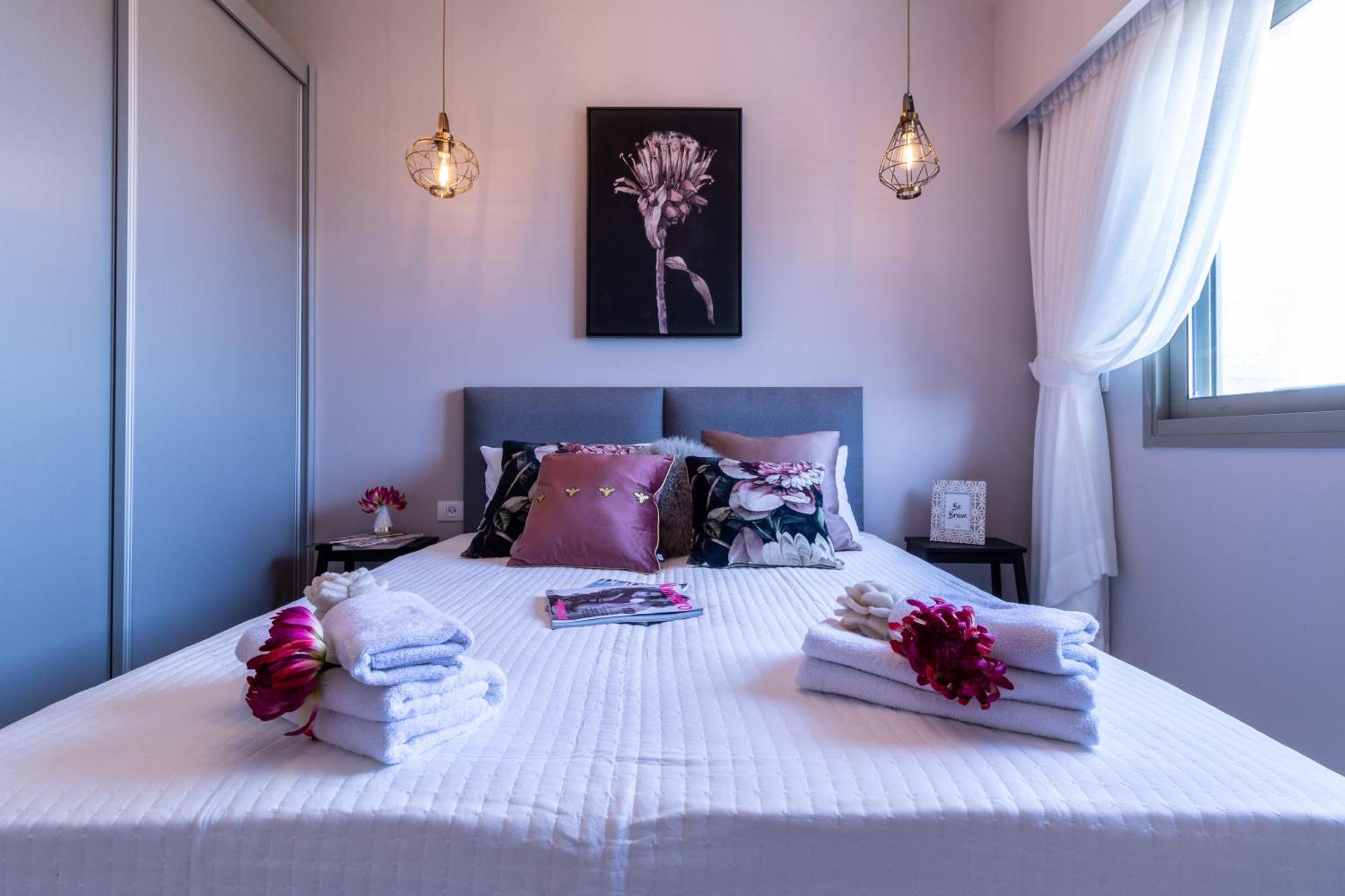 Isrentals Haneviim - Aparthotel In City Center Gerusalemme Esterno foto