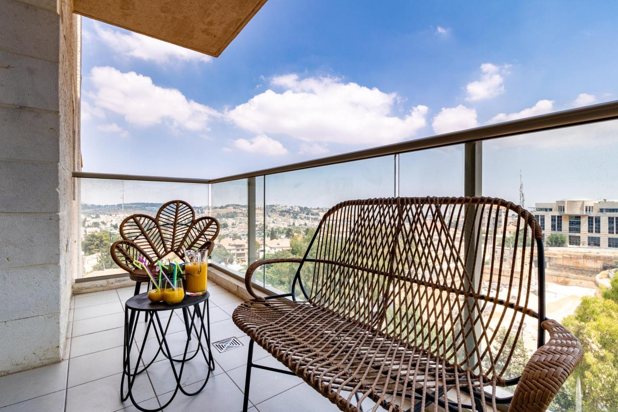 Isrentals Haneviim - Aparthotel In City Center Gerusalemme Esterno foto